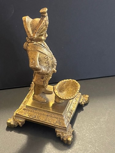 Curiosa petit pisseur bronze