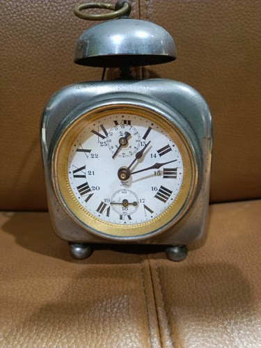 Ancien réveil mécanique - ancien,