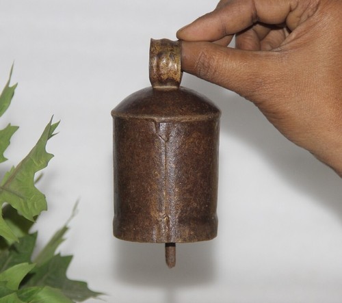 Cloche vache fer antique - cloche,