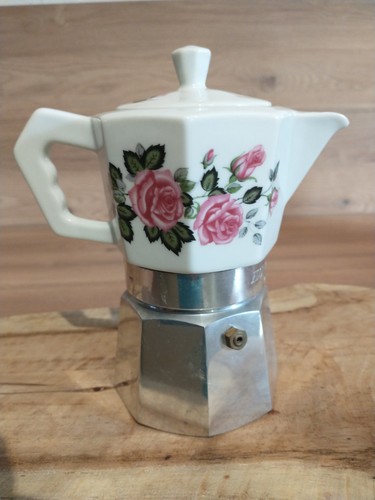 Superbe petite cafetière - petite,