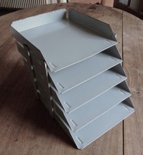 Classeur trieur ancien de bureau pliant industriel à document en métal 5 casiers