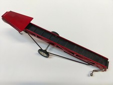 Tapis convoyeur en tôle