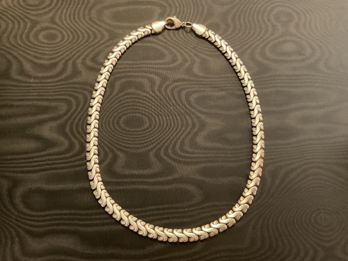 Collier ras cou argenté - en,