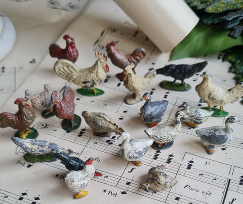 Ancien lot poules - 19,