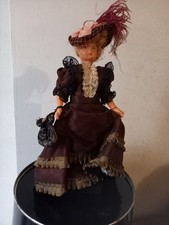 POUPEE   " MARQUISE"  26 CM