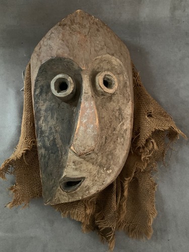 Masque pende mbangu ou - «, »