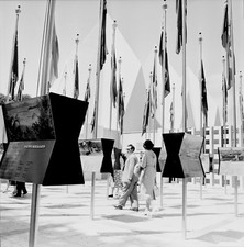BRUSSELS c. 1958 - Exhibition Flags Belgium - negative 6 x 6 - Bel 95