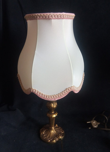 Ravissante petite lampe - , de