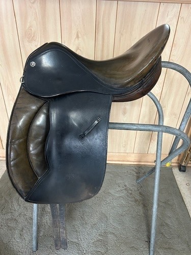 County dressage saddle - saddle, 16"