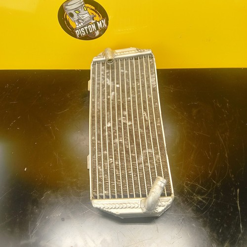 Radiateur gauche suzuki 450 - gauche,