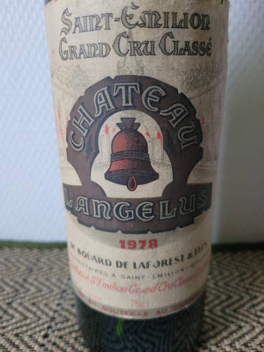 Bouteille vide château - vide,