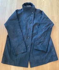 Manteau Boutonné ISSEY MIYAKE