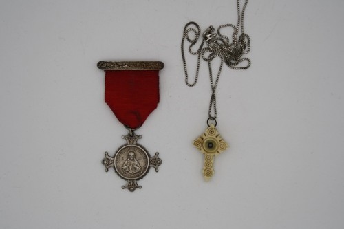 Lot deux objets religieux - lot,