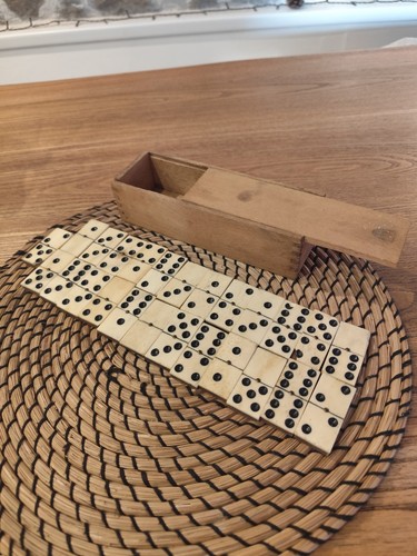 Ancien jeu dominos - de, en