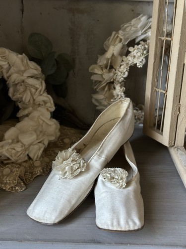 Chaussures anciennes femme - chaussures,