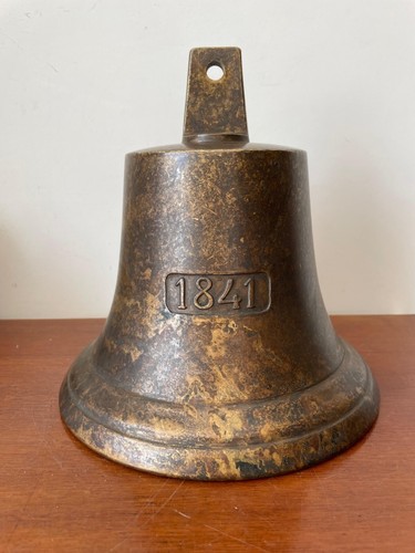 Cloche laiton brunie avec - cloche, en
