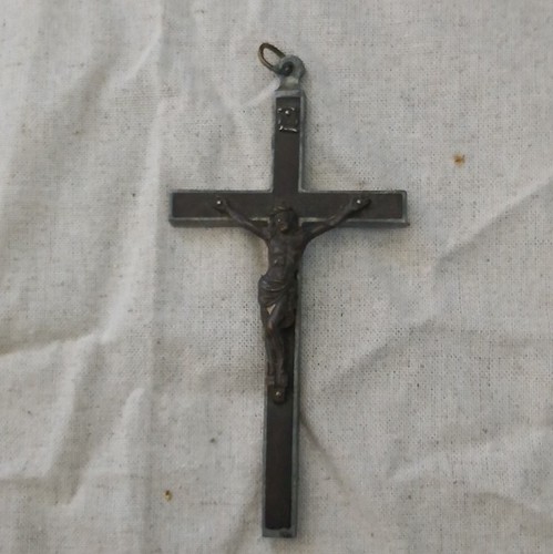 Crucifix chrétien métal - chrétien,