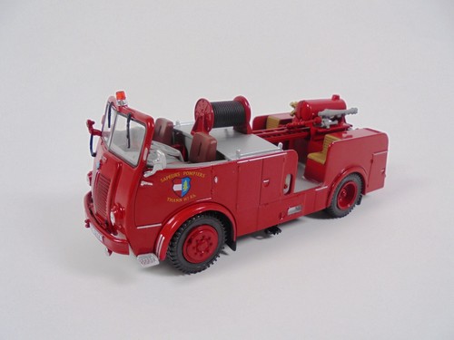 Véhicule pompiers berliet - véhicule,