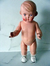 Jolie poupée ancienne en