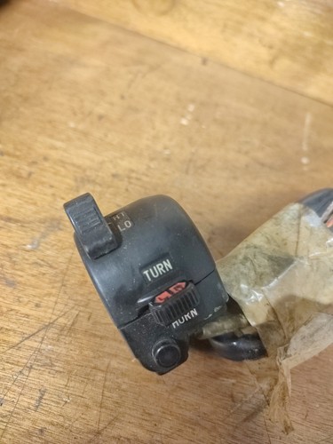 Commodo gauche yamaha 125 - gauche,