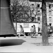 PARIS c. 1950 - Jeux Fillettes