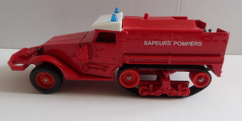 Half track sapeurs - half,