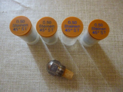 Lot gicleur pour - :,