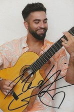 Autographe sur photo de Kendji Girac ( 19 x 12,5 )