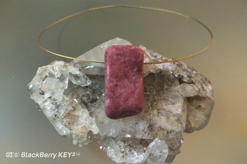 Beautiful thulite pendant - beautiful,