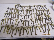 gros lot de 100 clés ancienne