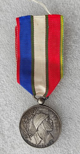 Medaille anciens combattants - anciens,