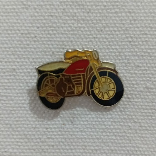 Pin moto vintage ancienne - pin's,