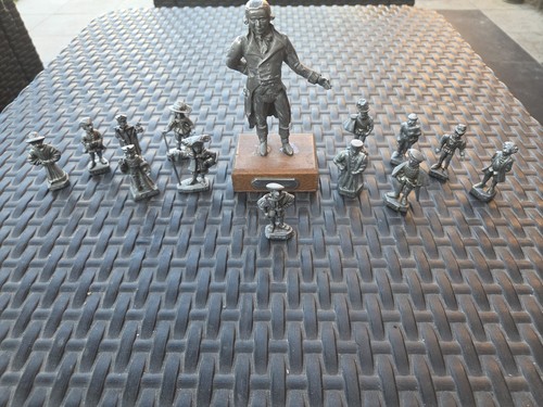 Lot figurines étain pompes - lot,