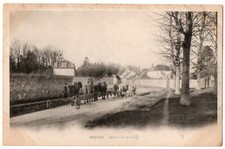 Old postcard 77 - Servon (Seine et Marne) - Entrance of Servon (animated, couplings, harrows)