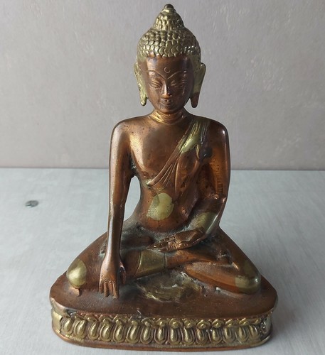 Ancienne statue bouddha - bouddha, assis