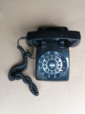 An antique vintage black dial but key phone --