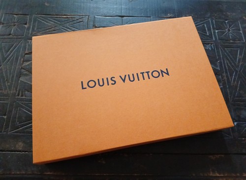 Grande boîte vide louis