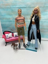 Barbie ken dans leur salon - barbie,