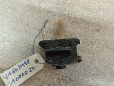 UN ROBINET ESSENCE ORIGINE