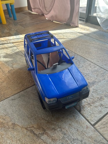 Voiture ford barbie - , 2002