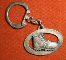 GUY Epernay shoe embroidered hiking key ring key ring metargent