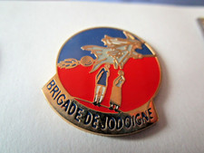 PIN'S BELGIAN GENDARMERIE / JODOIGNE / DORE / RARE