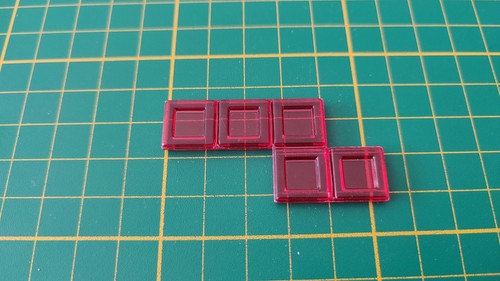 Polyominos rouge pentominos - , en