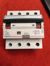 DISJONCTEUR DIFFERENTIEL