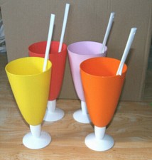 PROMO O090 4 COUPES A PIED 330 ml + 4 CUILERES CUILLERS ALLEGRA NEUF TUPPERWARE