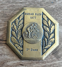 insigne médaille broches