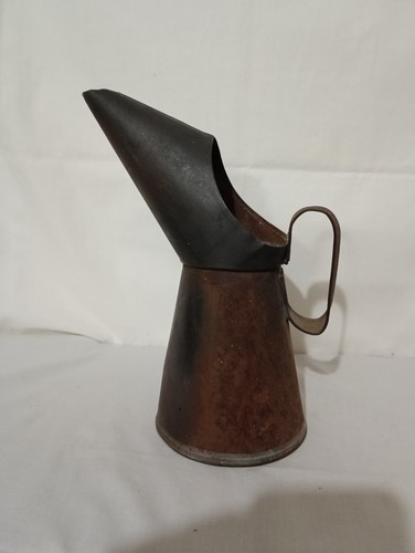 Ancien broc huile metal - broc, en