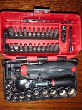 Coffret douilles et cliquet