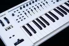 Clavier synthétiseur blanc 61