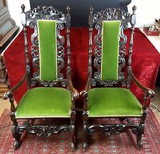 PAIR OF CHAIRS IN WALNUT WOOD. WILLIAM AND MERY. XVII-XVIII.
